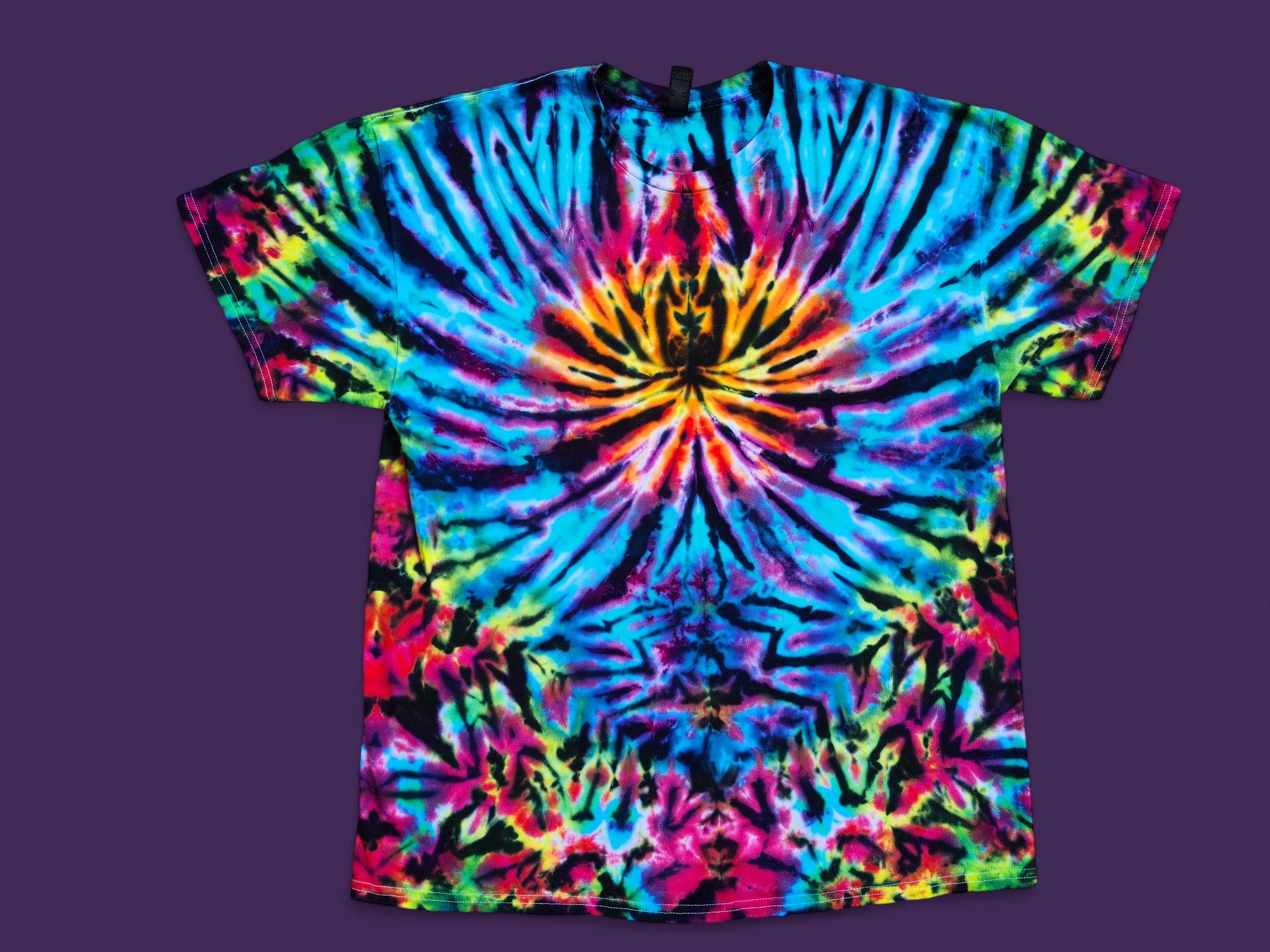 XL psychedelic tie dye shirt popular