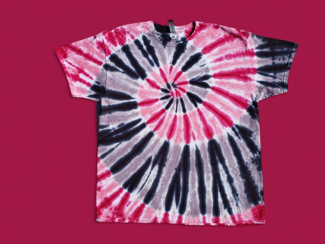 Abstract Tie Dye Spiral T-Shirt in Pinks, Black and Gray